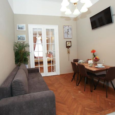 Apartments Vienna Opera Екстер'єр фото