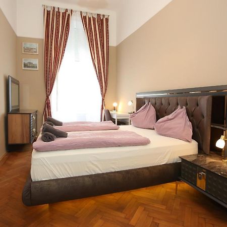 Apartments Vienna Opera Екстер'єр фото