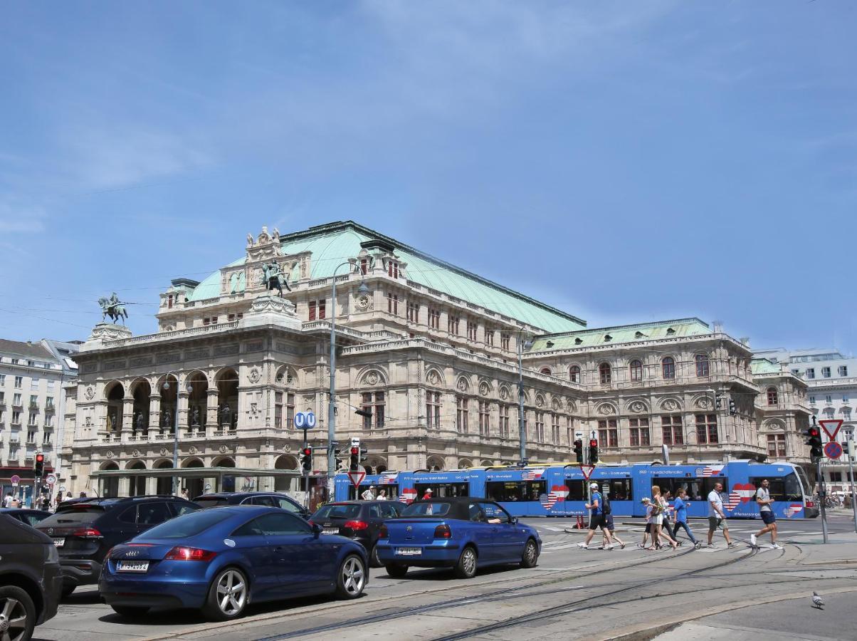 Apartments Vienna Opera Екстер'єр фото