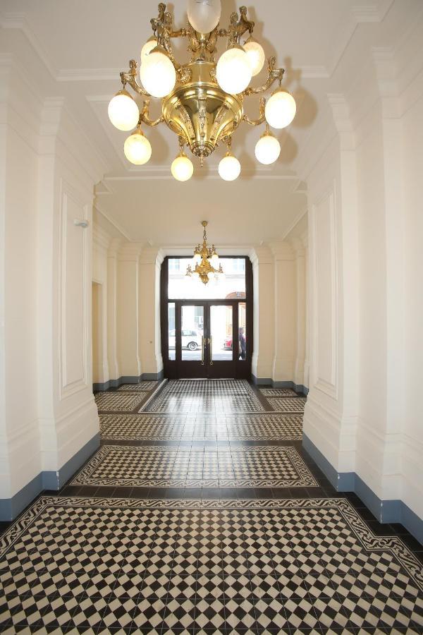 Apartments Vienna Opera Екстер'єр фото