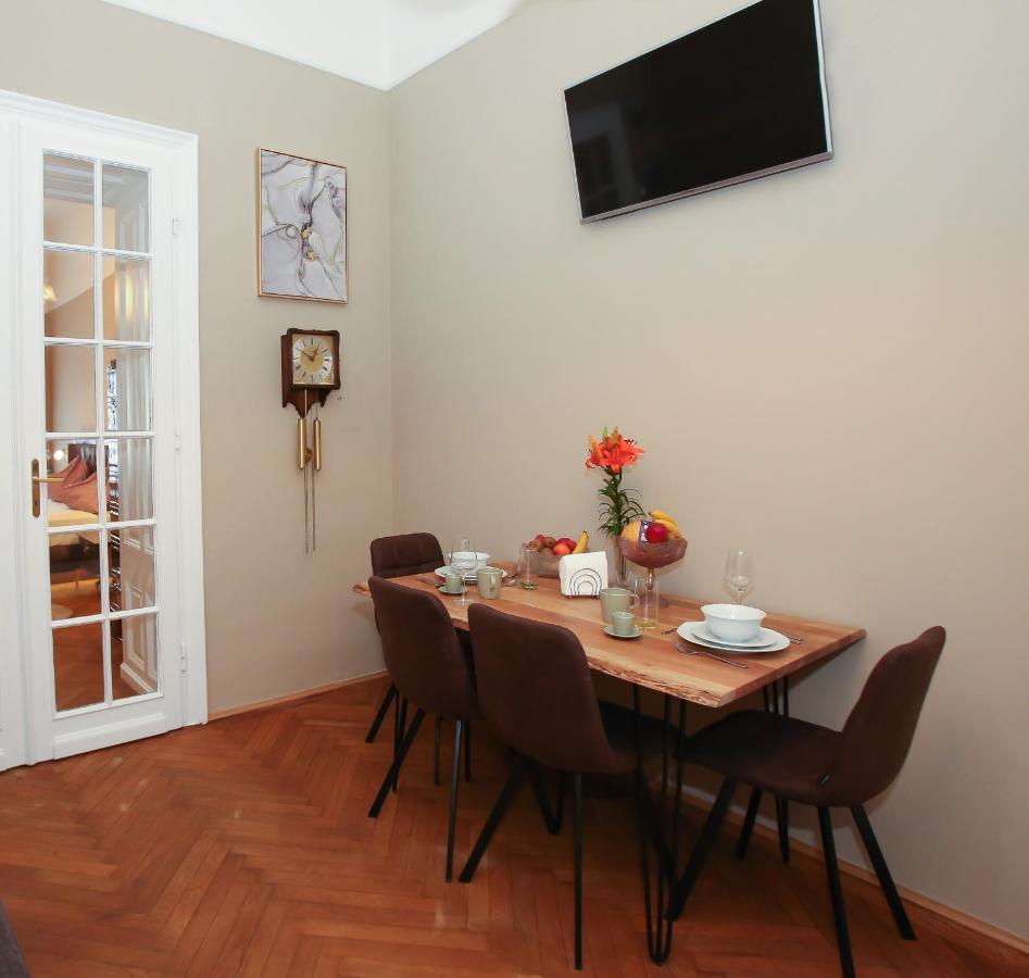 Apartments Vienna Opera Екстер'єр фото