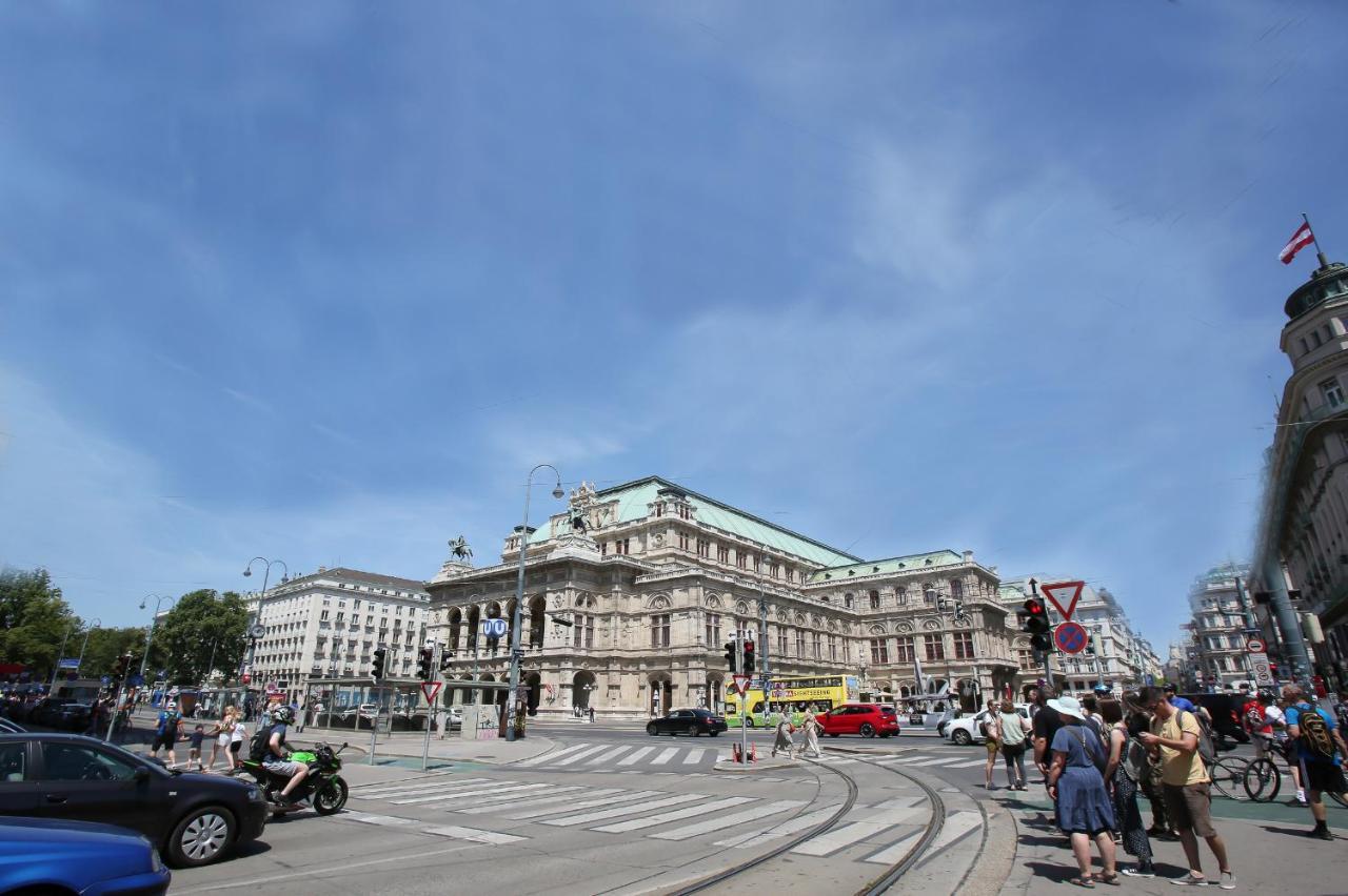 Apartments Vienna Opera Екстер'єр фото